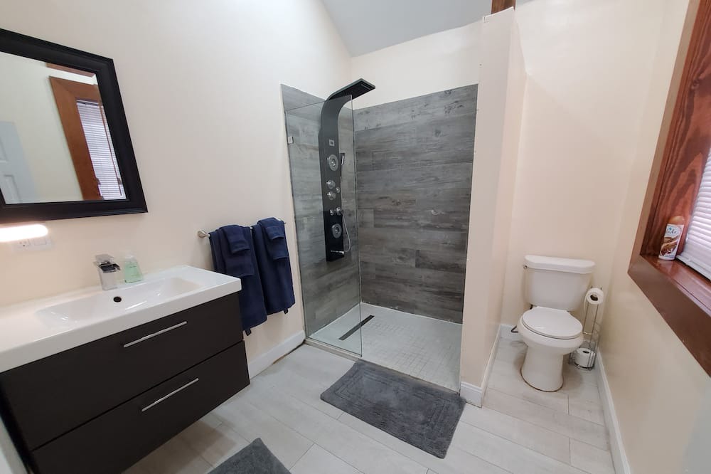 Photo of Bathroom in Meadows