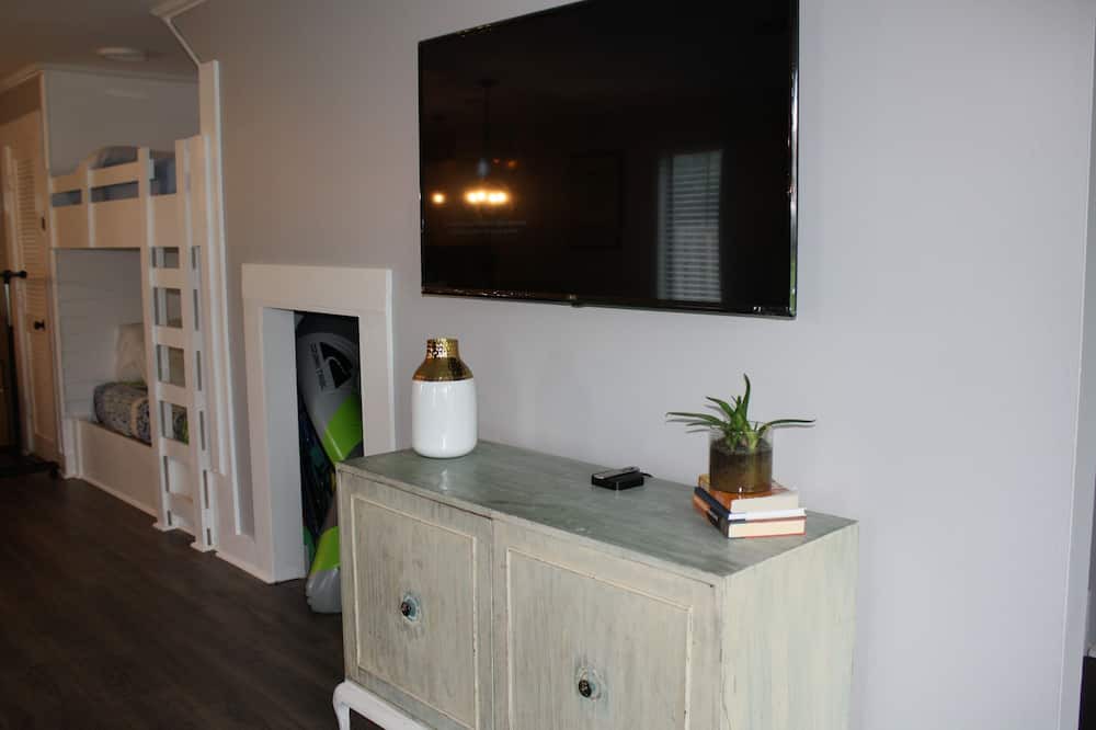 Photo of Bedroom in Miramar Beach