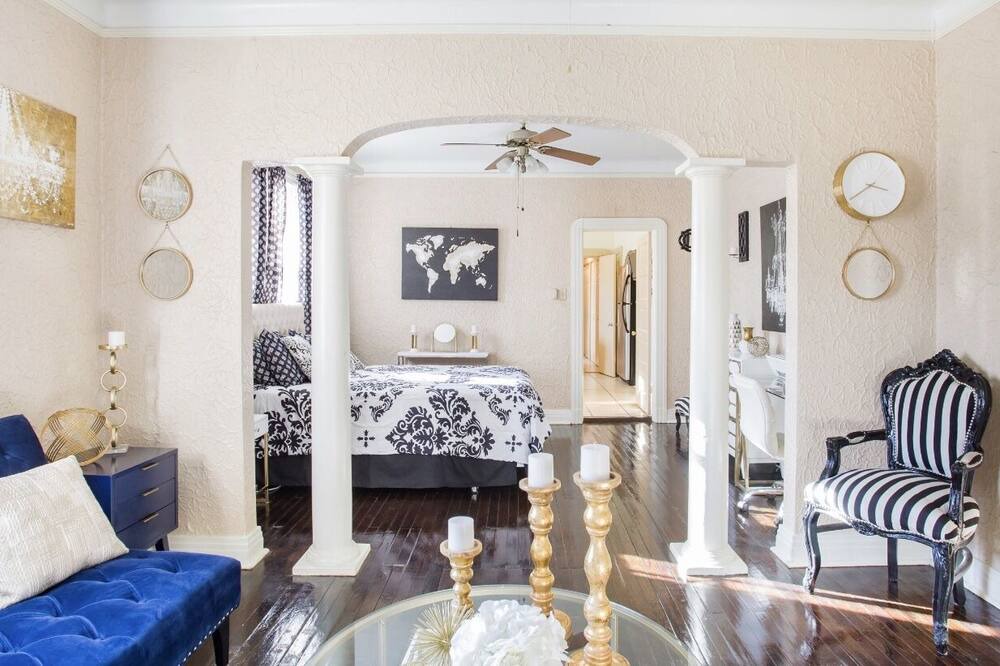 Photo of Livingroom in Saint Claude