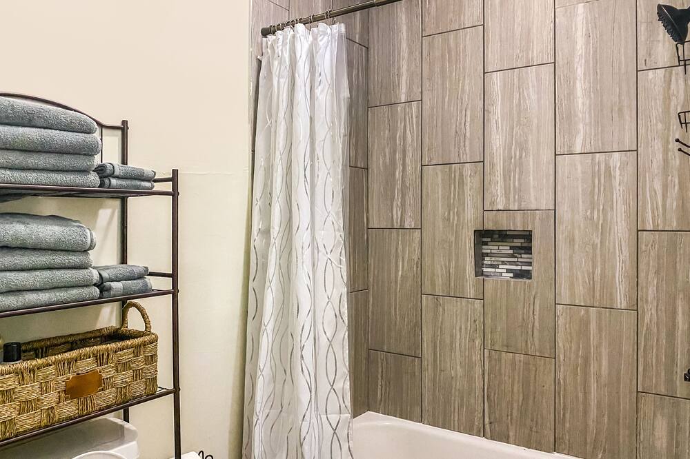 Photo of Bathroom in Saint Claude