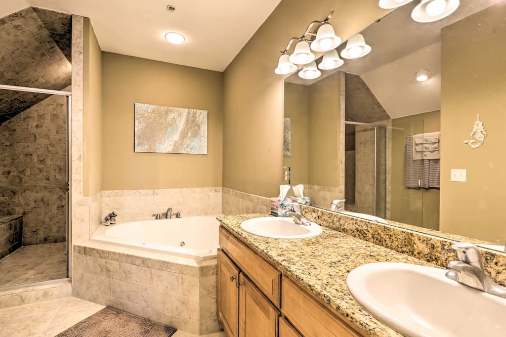 Photo of Bathroom in Carrabelle