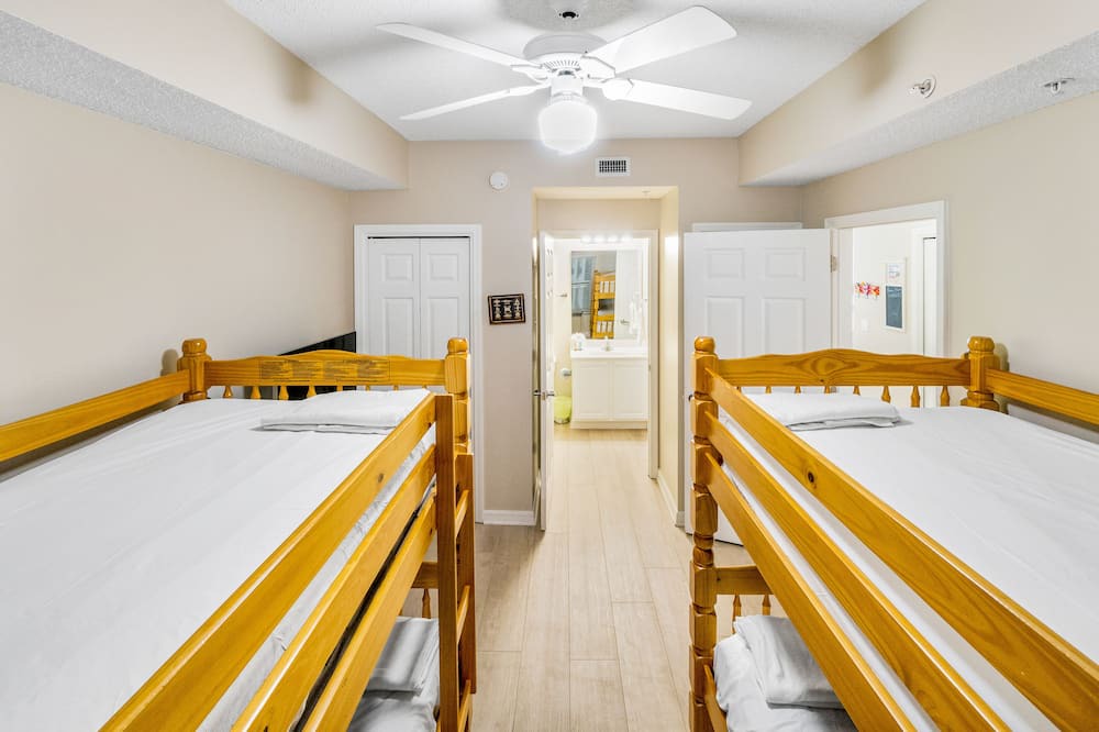 Photo of Bedroom in Navarre Beach