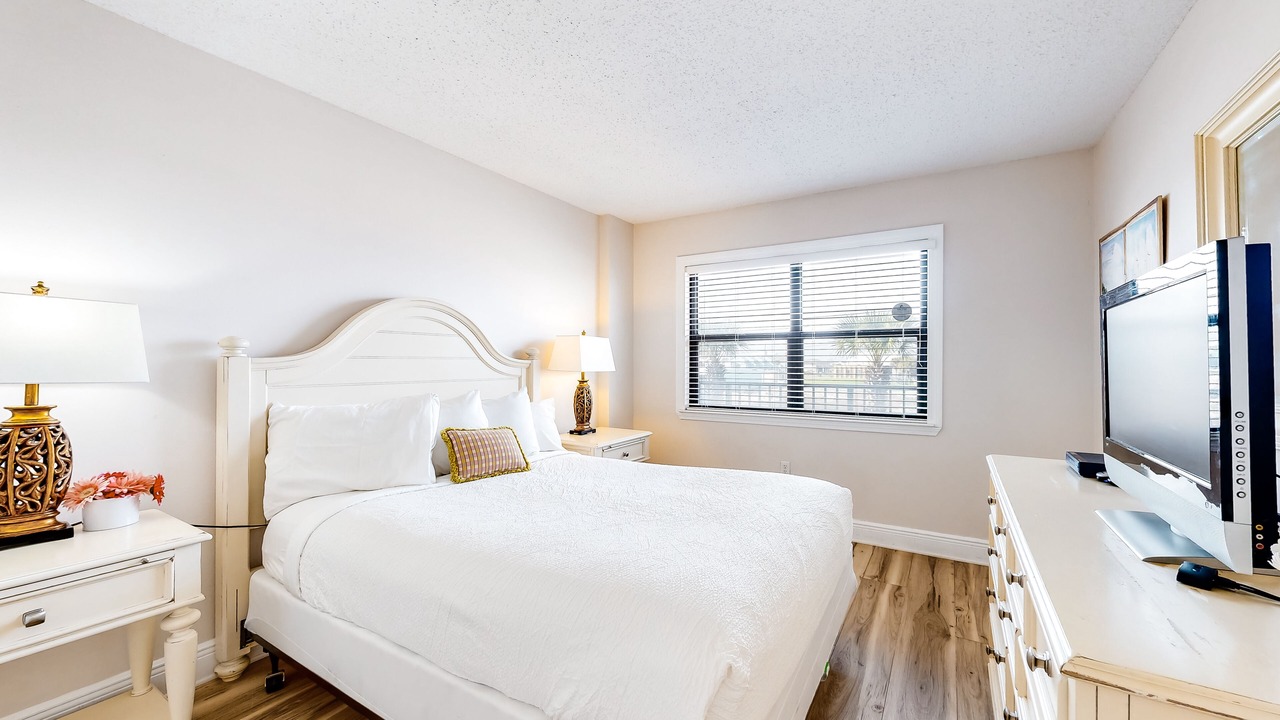 Photo of Bedroom in Navarre Beach