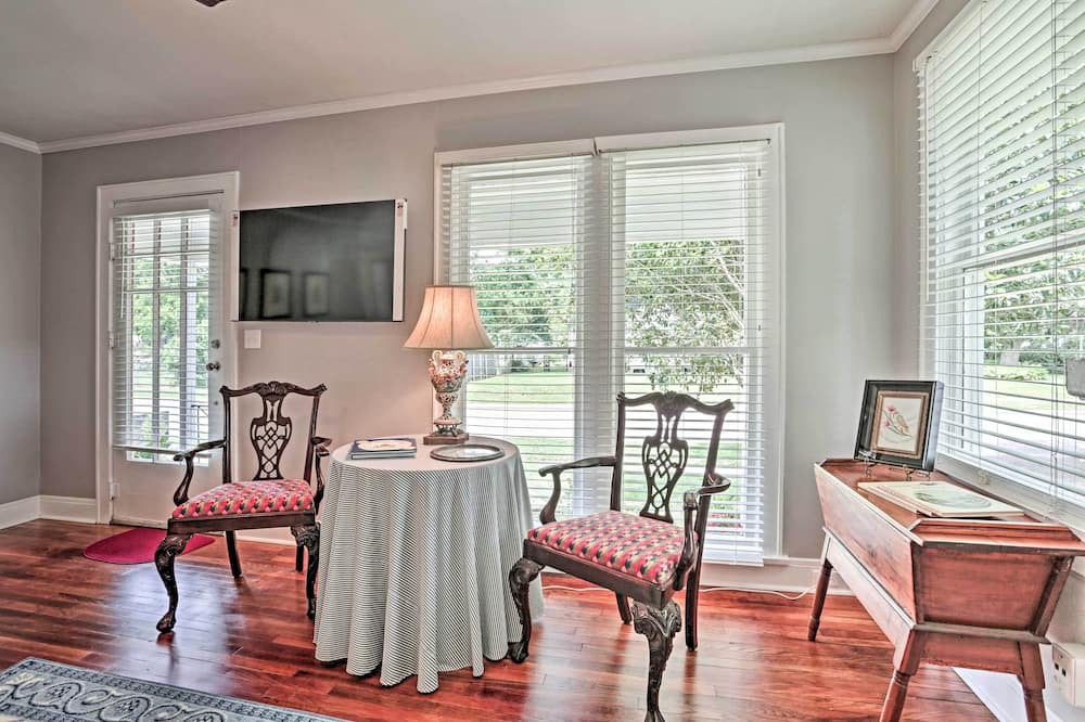 Photo of Bedroom in Broadmoor