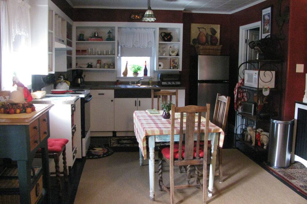 Photo of Kitchen in Abbeville