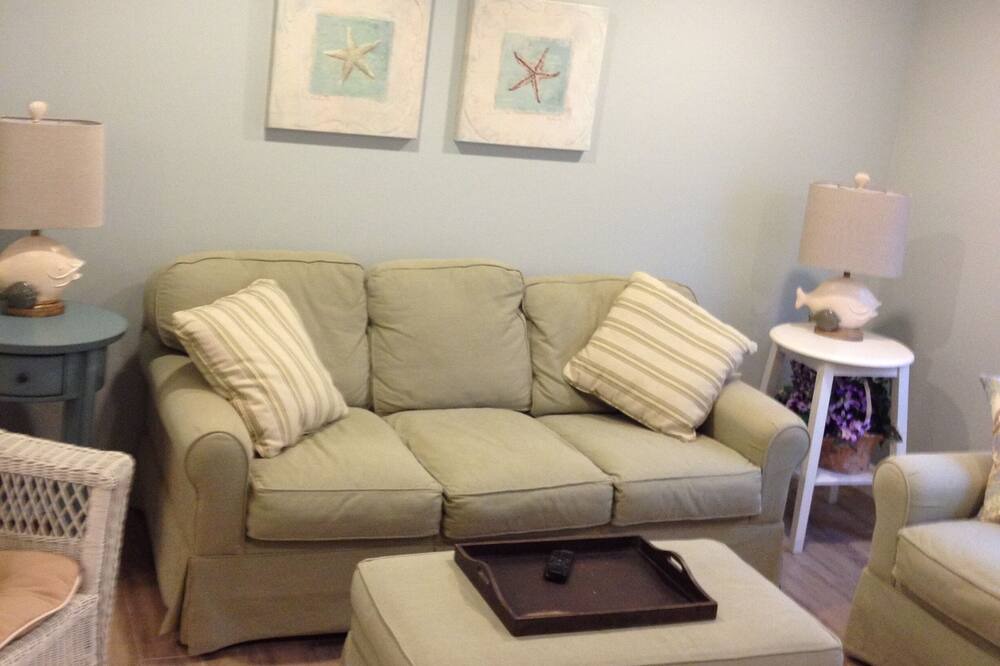 Photo of Livingroom in Laguna Beach Estates