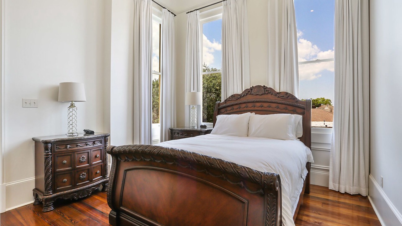 Photo of Bedroom in Uptown Historic District