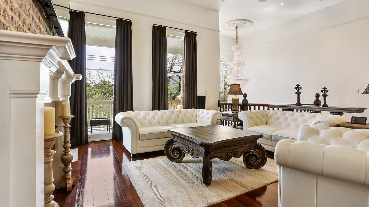 Photo of Livingroom in Uptown Historic District