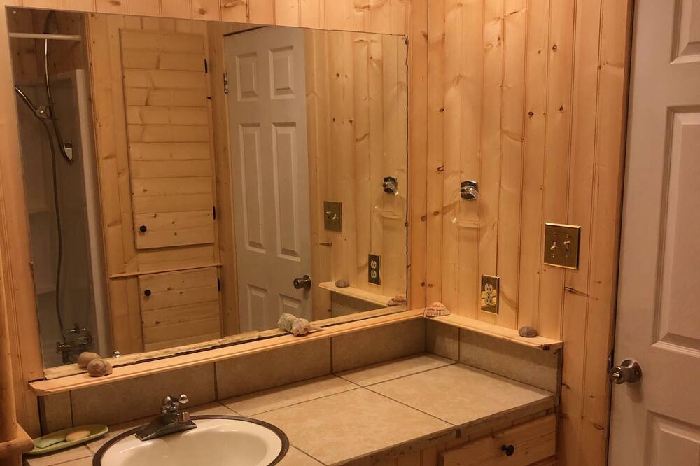 Photo of Bathroom in Negreet