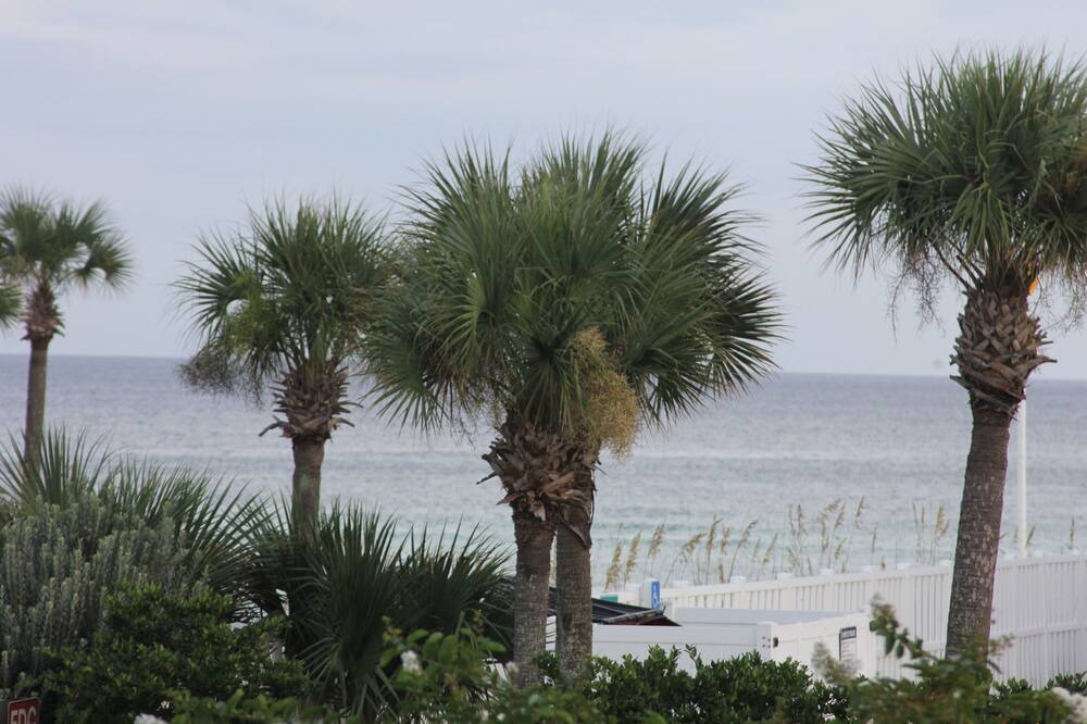 Photo of Patio Balcony in Crystal Beach