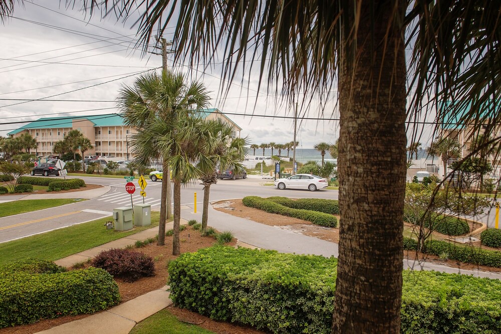 Photo of Patio Balcony in Crystal Beach