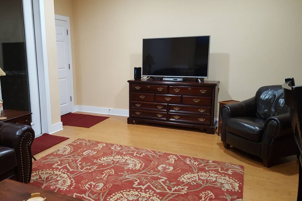 Photo of Livingroom in Fort Bay