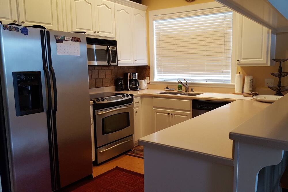 Photo of Kitchen in Fort Bay