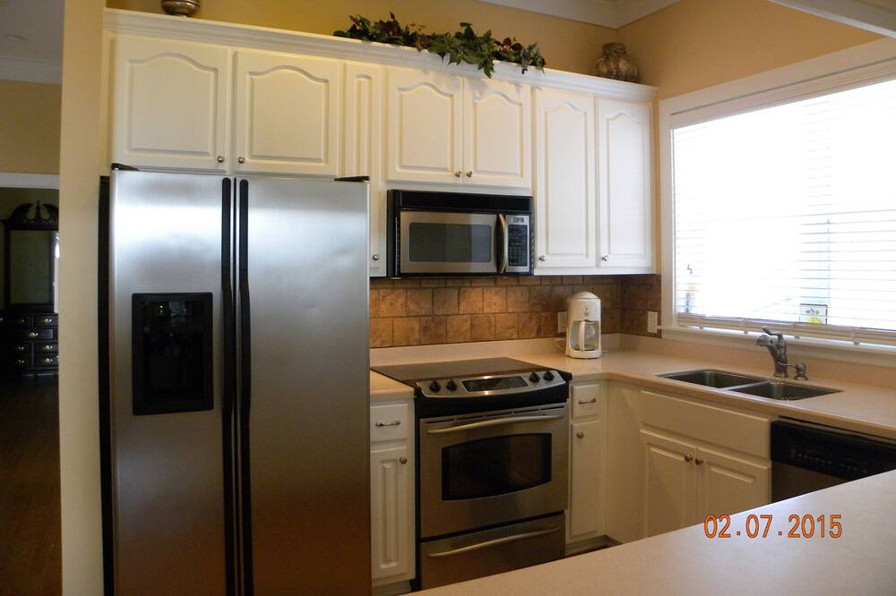 Photo of Kitchen in Fort Bay