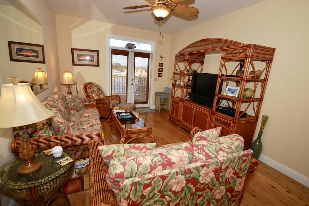 Photo of Livingroom in Steinhatchee