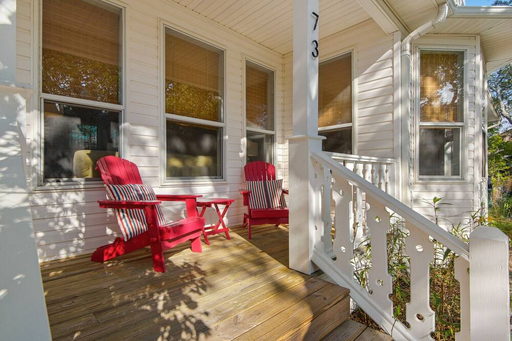 Photo of Patio Balcony in Crystal Beach