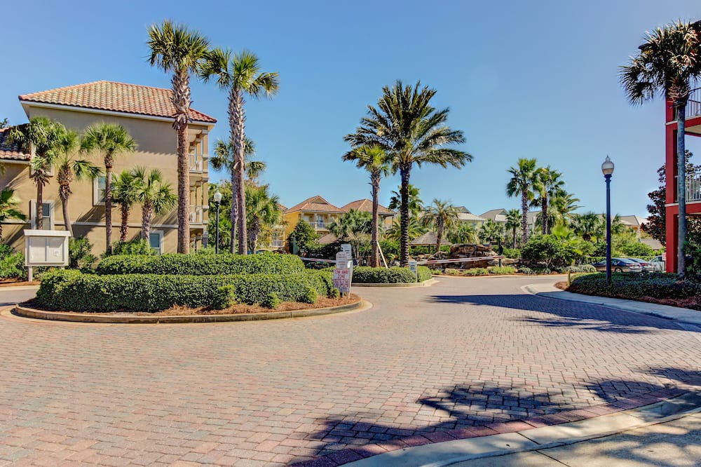 Photo of Outdoor in Villages of Crystal Beach