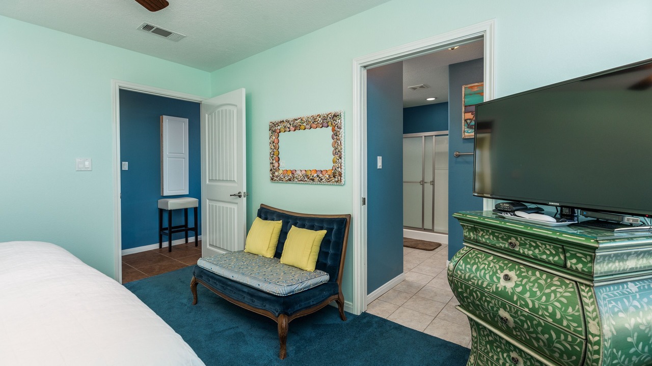 Photo of Bedroom in Crystal Beach
