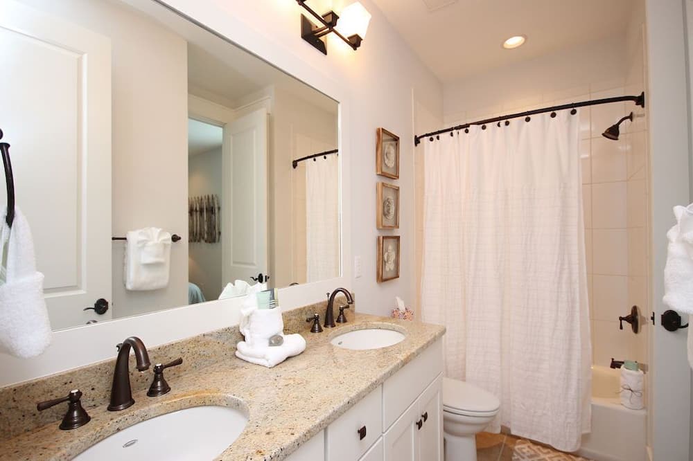 Photo of Bathroom in Santa Rosa Beach