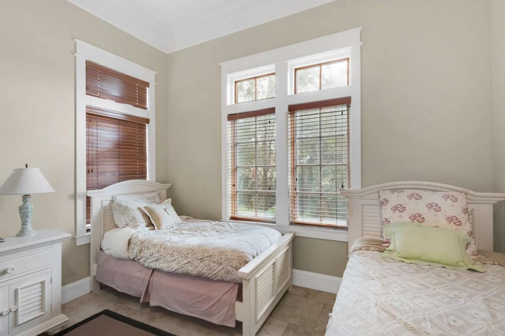 Photo of Bedroom in SeaNest Village
