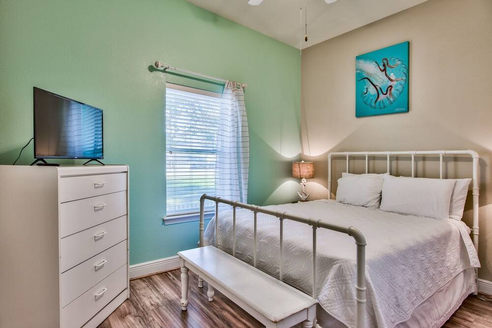 Photo of Others in Crystal Shores