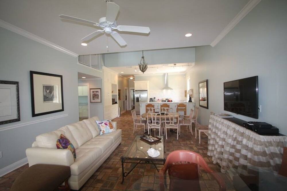 Photo of Livingroom in Old Town