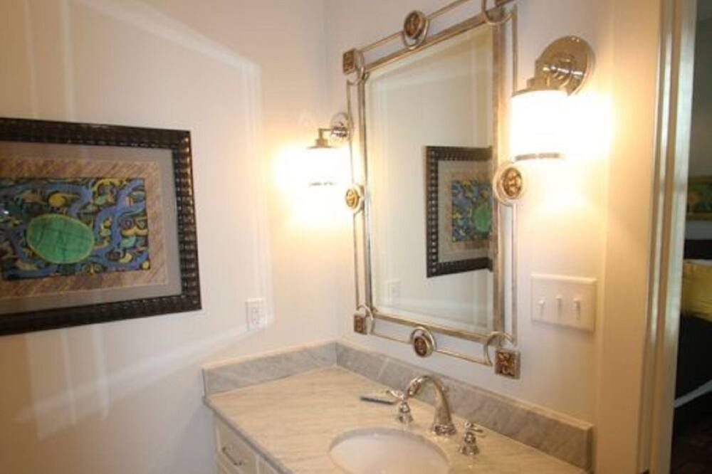 Photo of Bathroom in Old Town