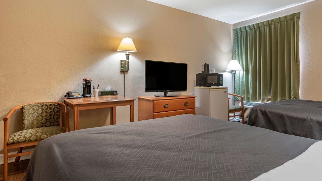 Photo of Bedroom in Tallahassee