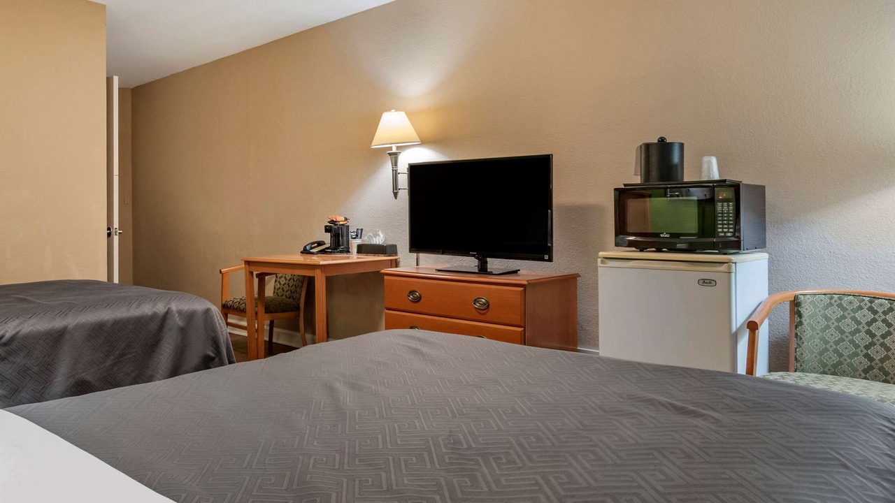 Photo of Bedroom in Tallahassee
