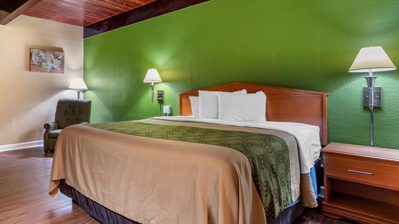 Photo of Bedroom in Tallahassee