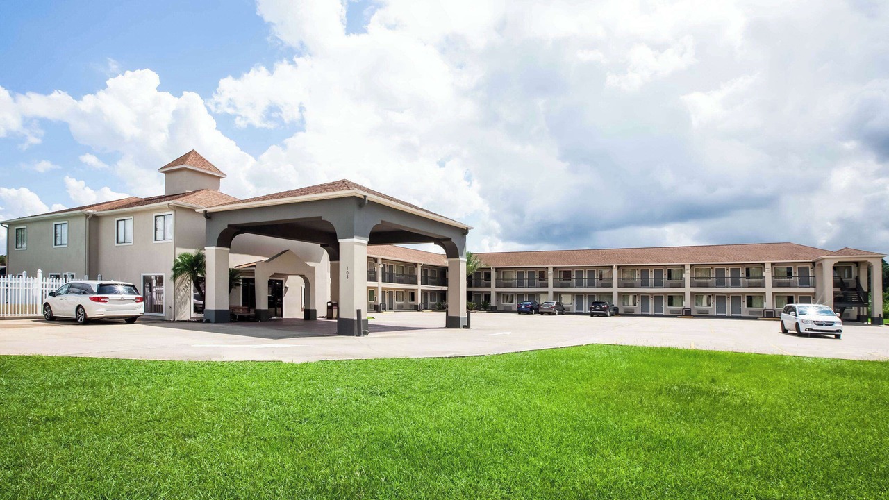 Photo of Outdoor in Sulphur