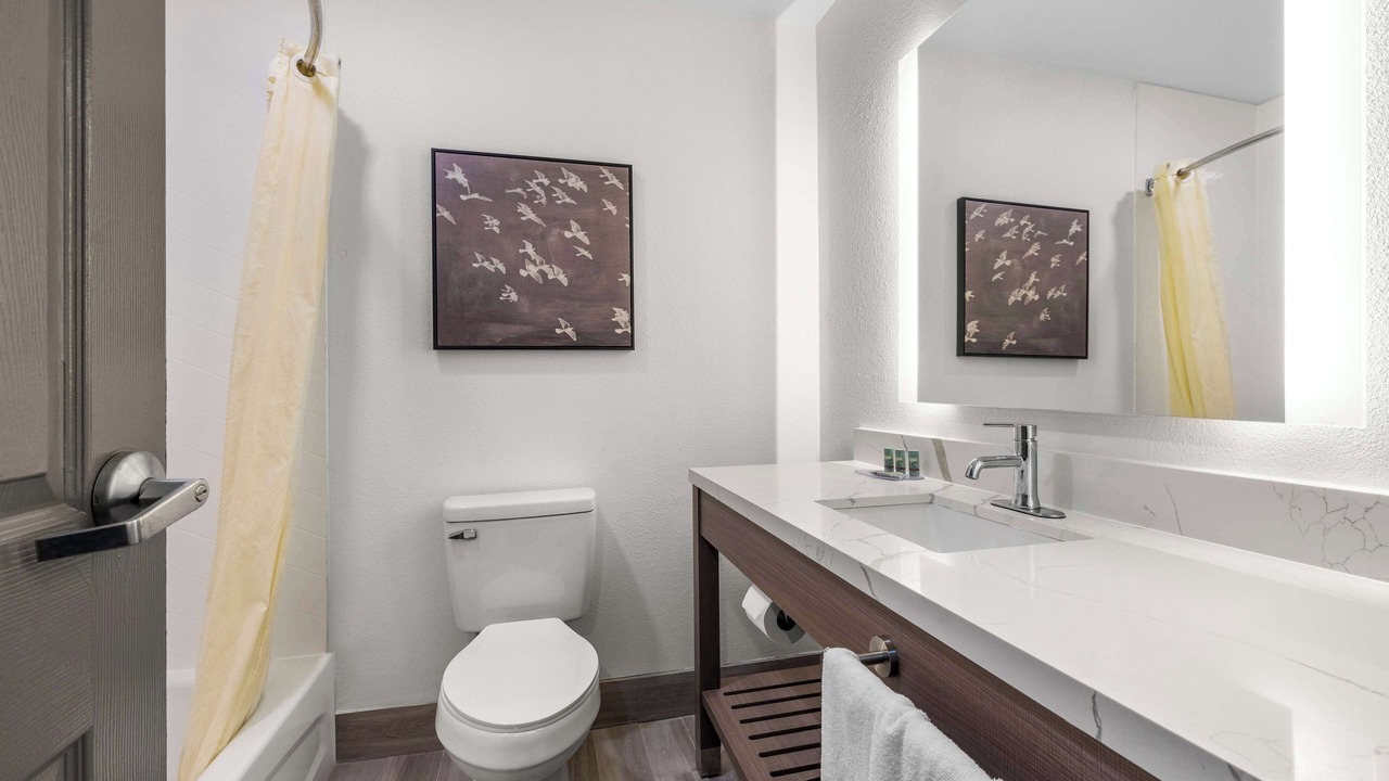 Photo of Bathroom in Crowley