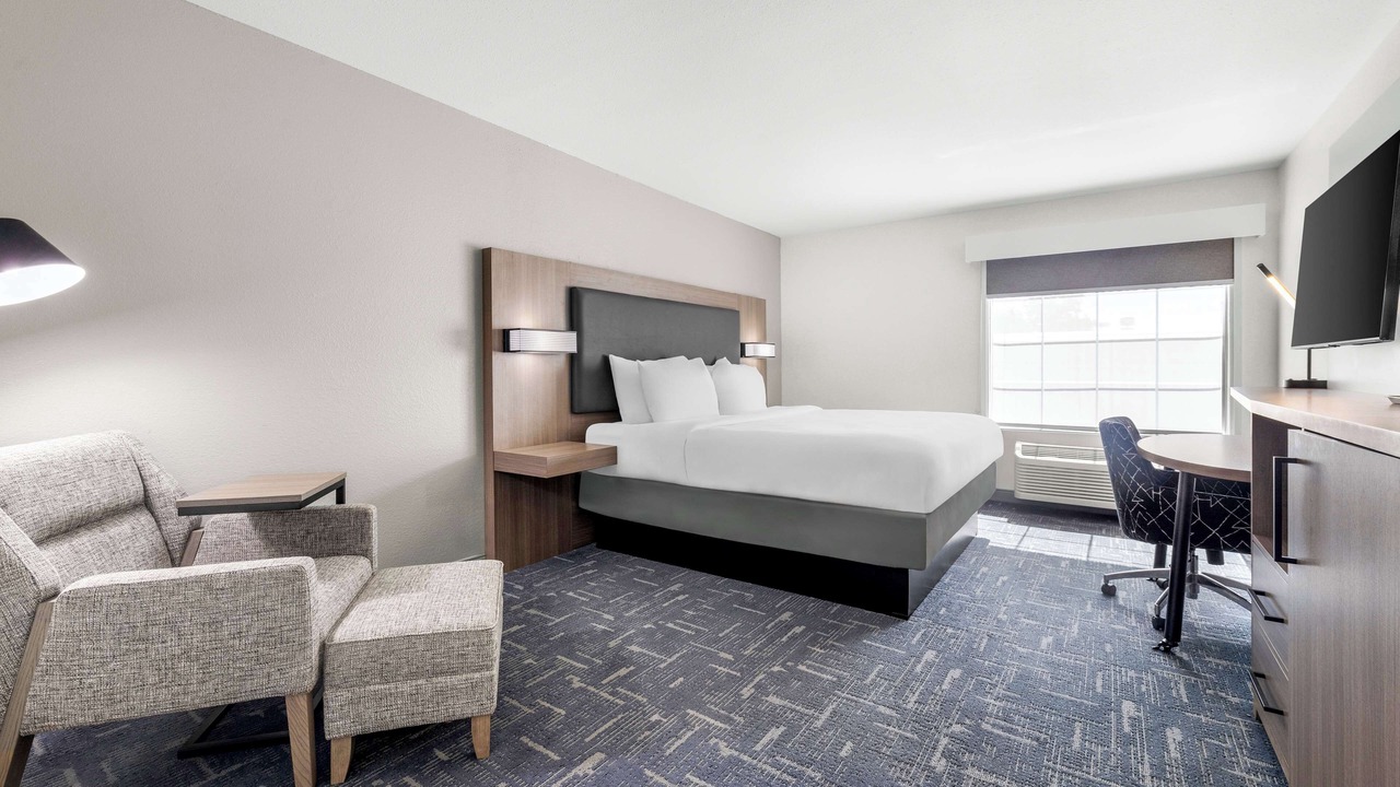 Photo of Bedroom in Crowley
