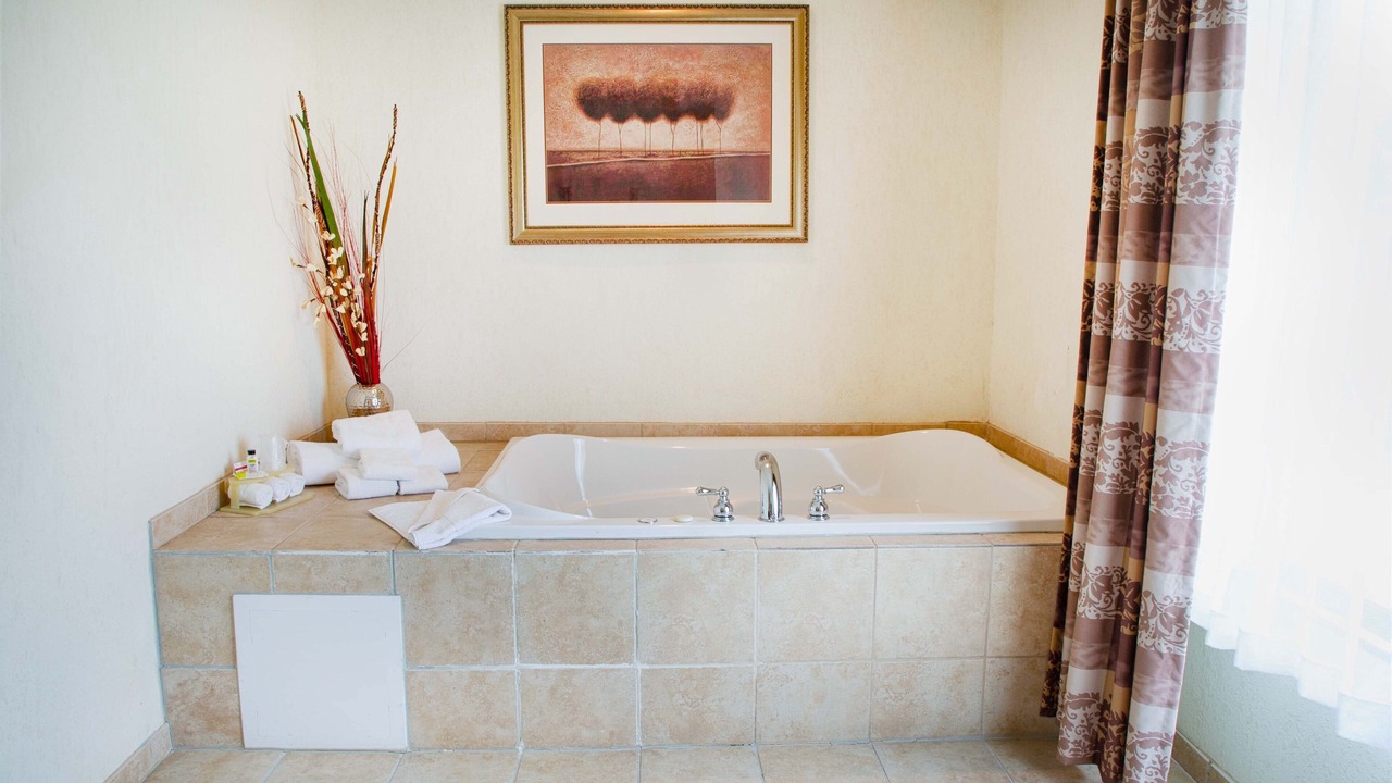 Photo of Bedroom in Center