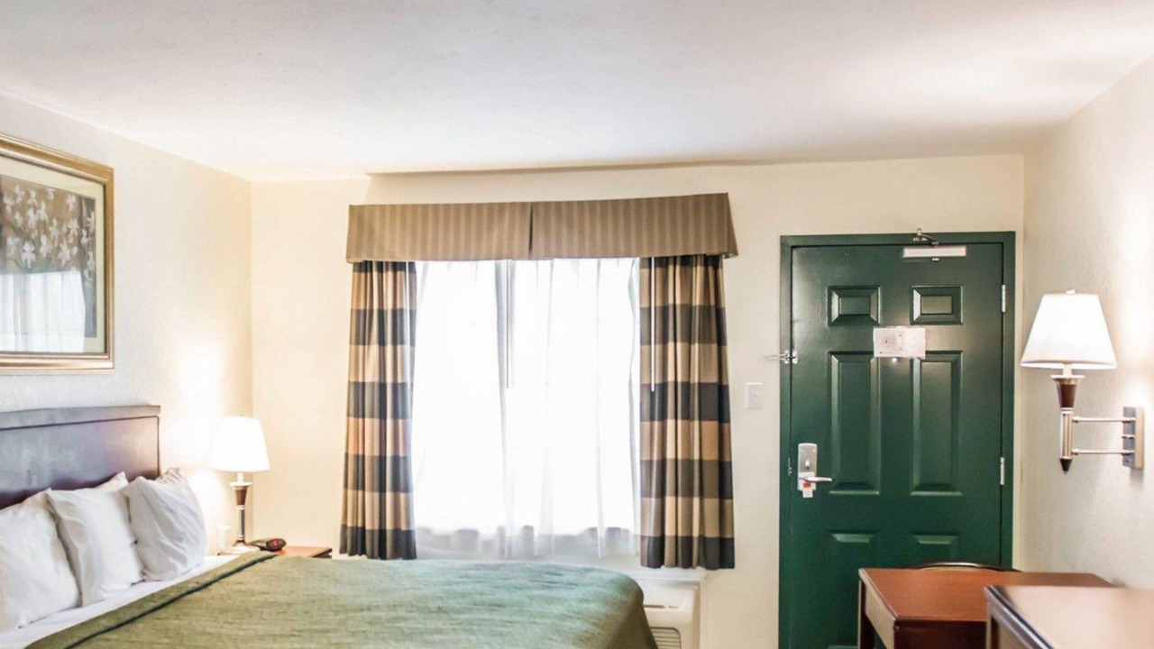 Photo of Bedroom in Lloyd