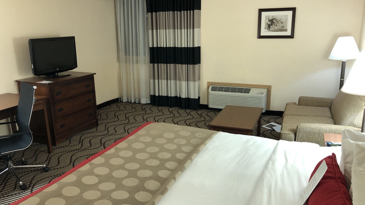 Photo of Bedroom in Crestline Heights