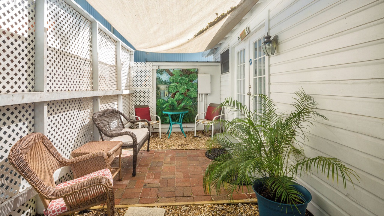 Photo of Outdoor in Uptown - Upper Duval