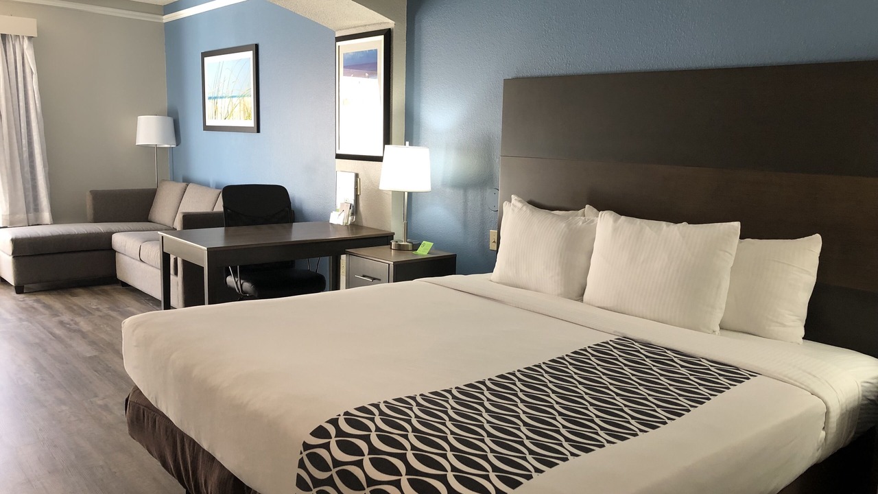 Photo of Bedroom in Upper Grand Lagoon