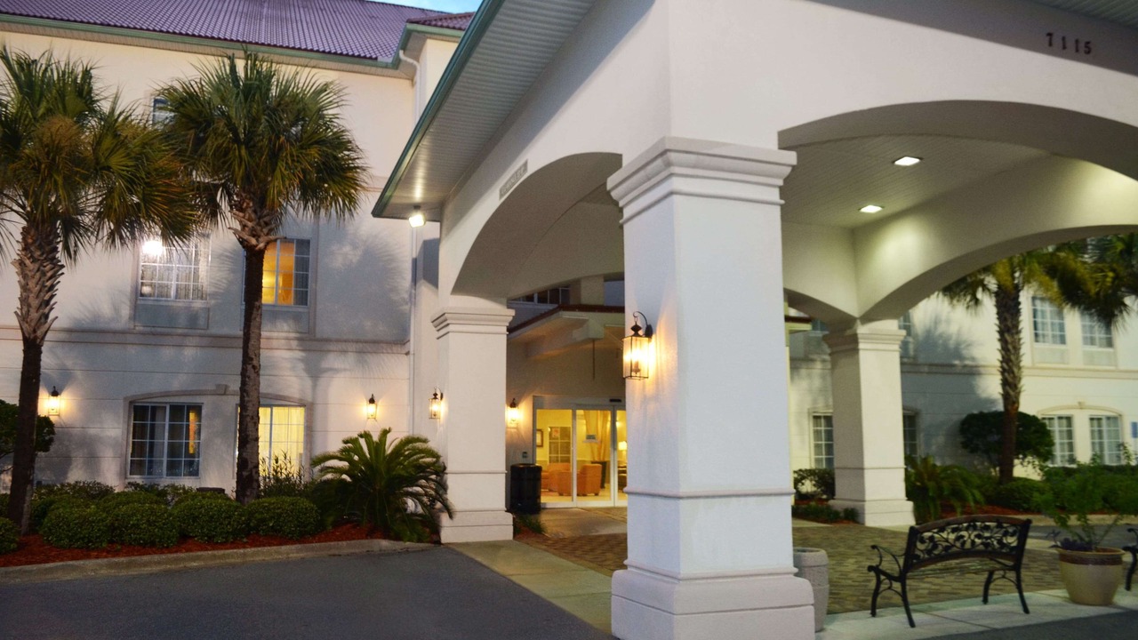 Photo of Buildings in Upper Grand Lagoon