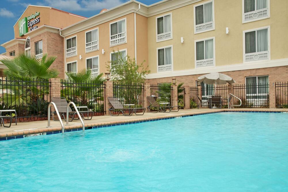 Photo of Outdoor in Alexandria