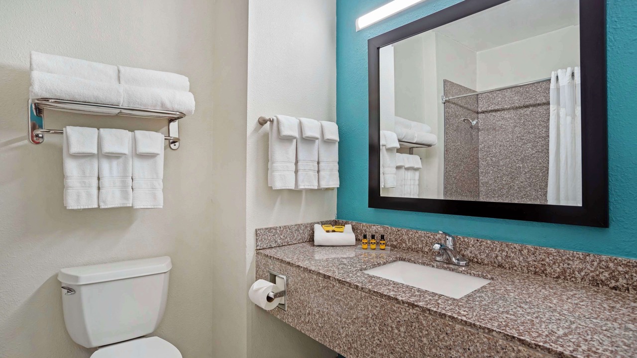 Photo of Bathroom in Pine Forest