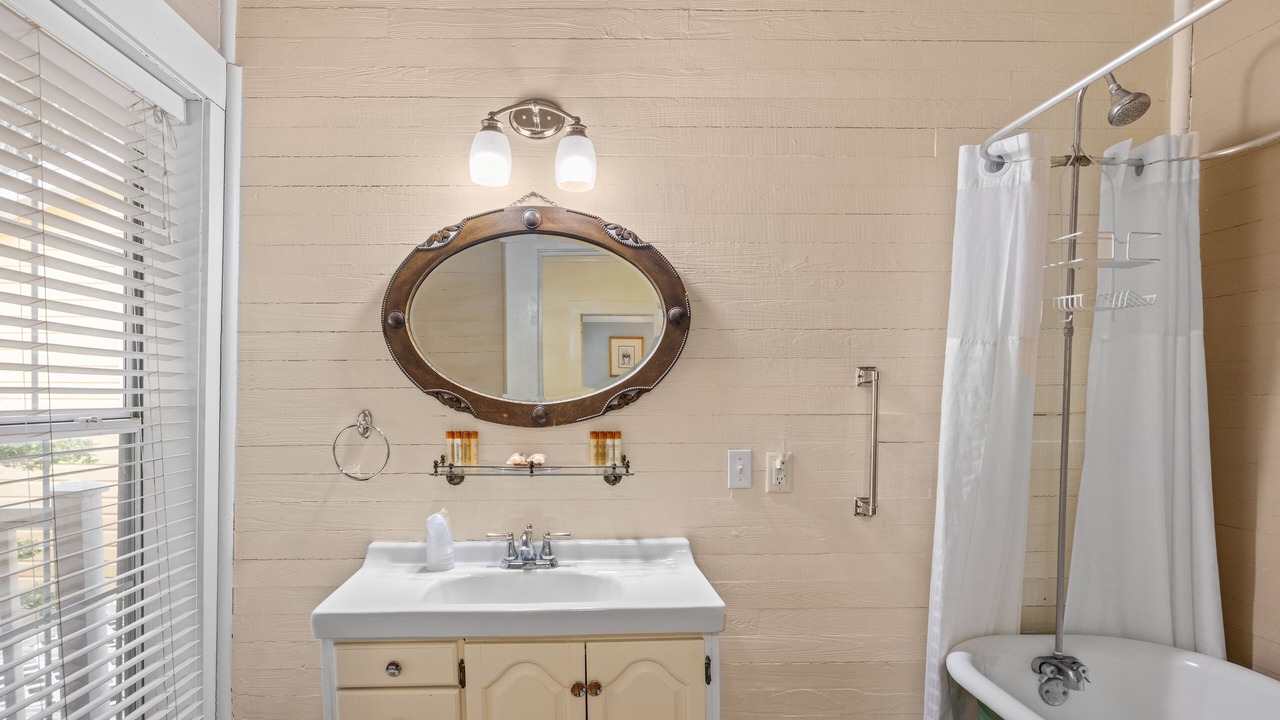 Photo of Bathroom in Historic Downtown Apalachicola
