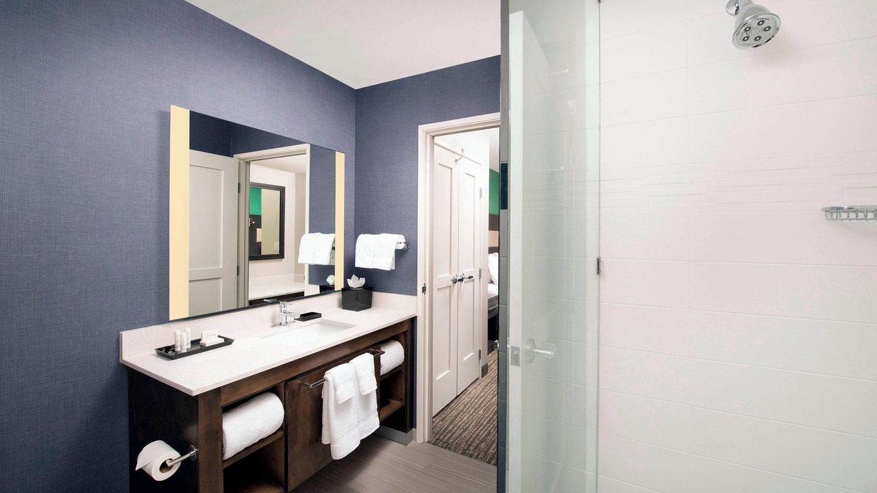 Photo of Bathroom in Elmwood