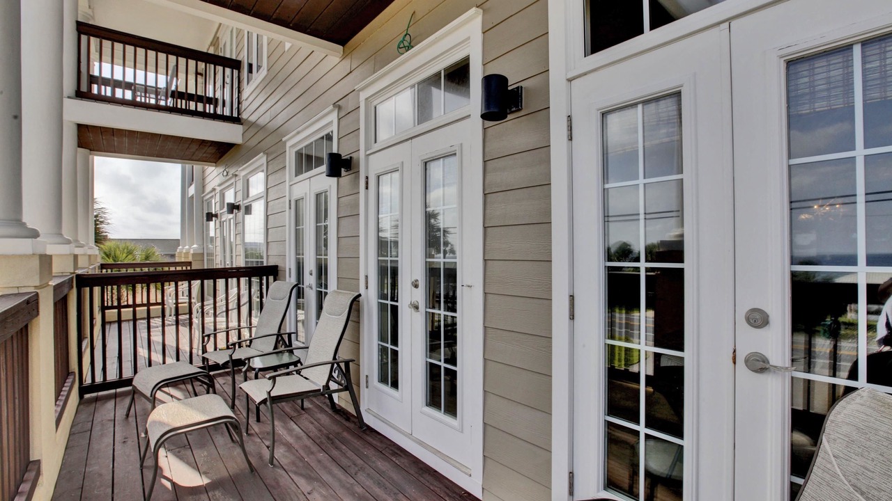 Photo of Patio Balcony in Kiska Beach
