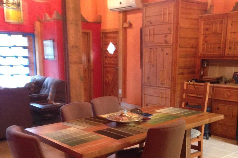Photo of Livingroom in Jasper