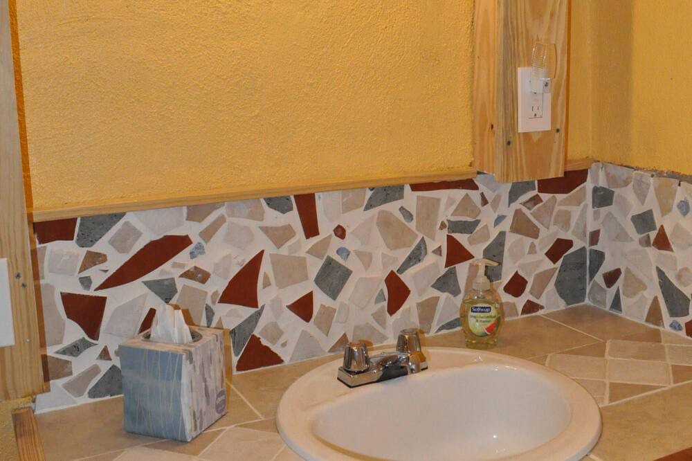 Photo of Bathroom in Jasper