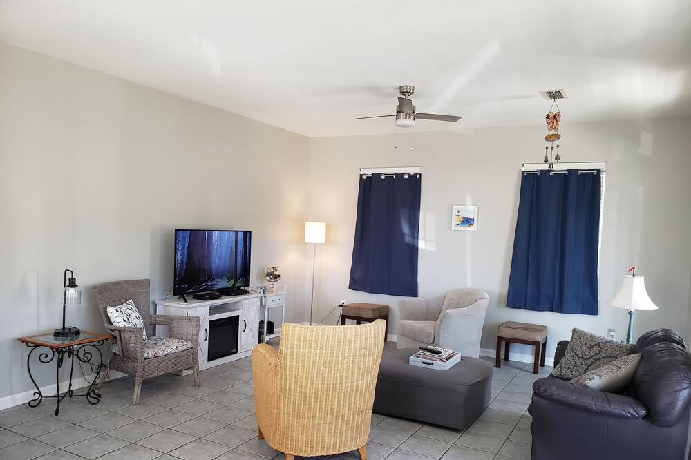 Photo of Livingroom in Waveland