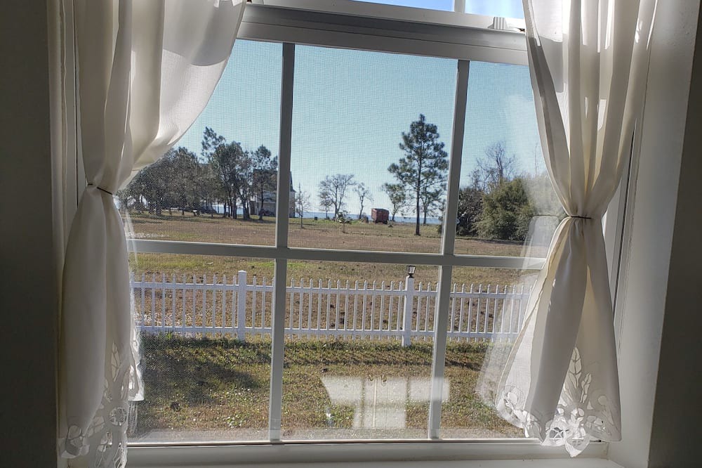 Photo of Bedroom in Waveland