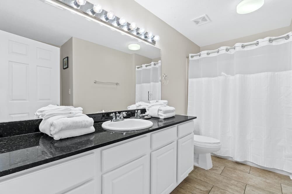 Photo of Bathroom in Bahama Beach