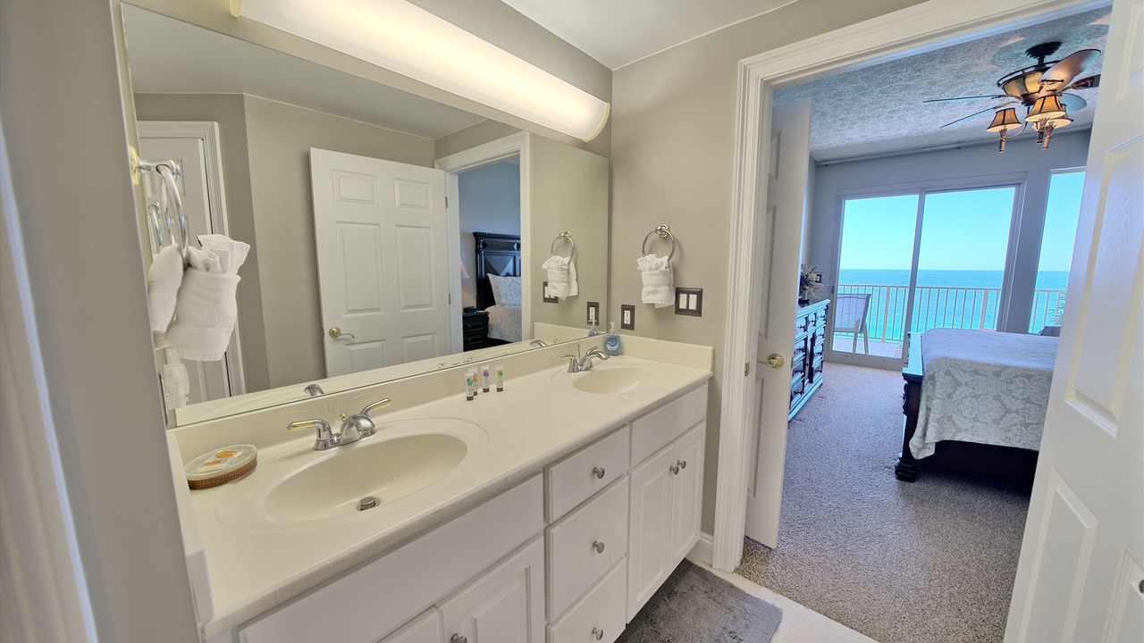 Photo of Bathroom in Thomas Drive